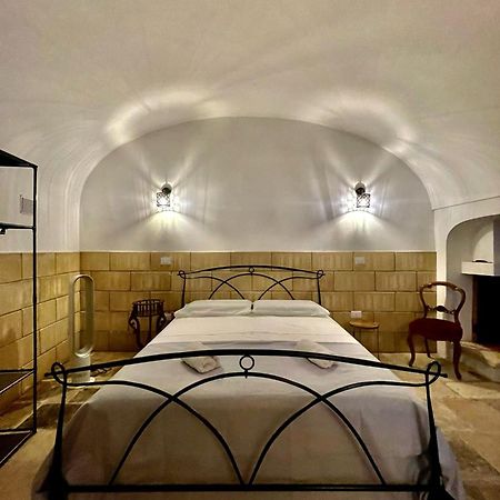 Il Serafino Holiday Suites Bari Bagian luar foto