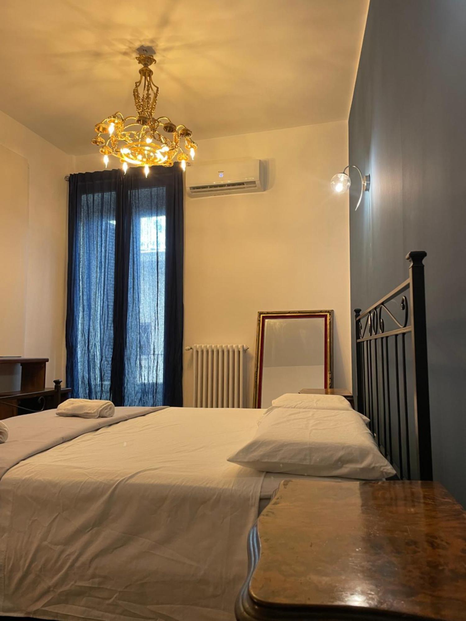 Il Serafino Holiday Suites Bari Bagian luar foto
