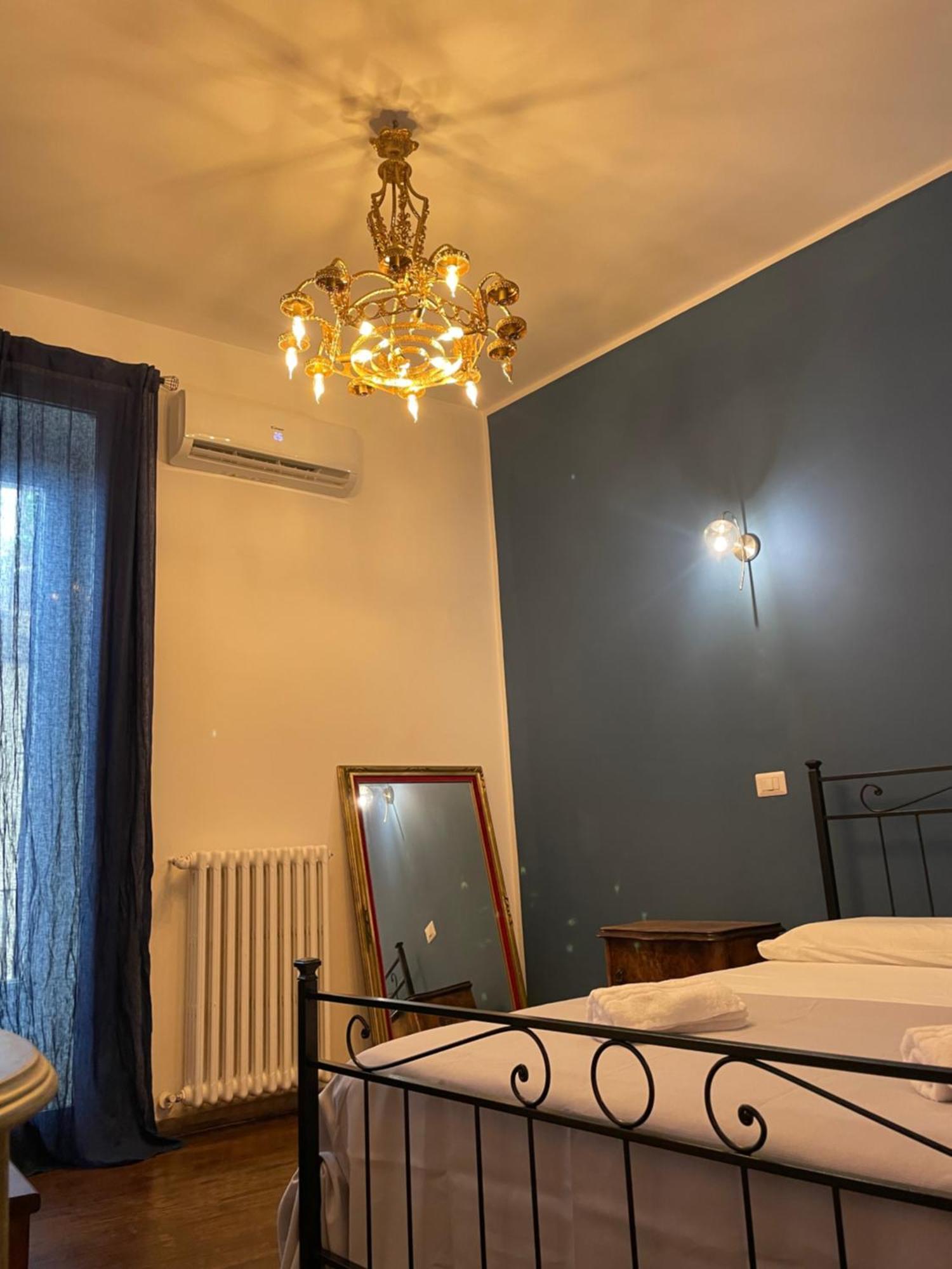 Il Serafino Holiday Suites Bari Bagian luar foto