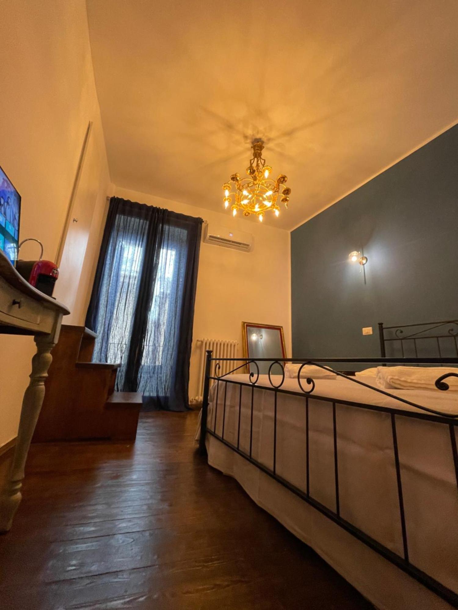 Il Serafino Holiday Suites Bari Bagian luar foto