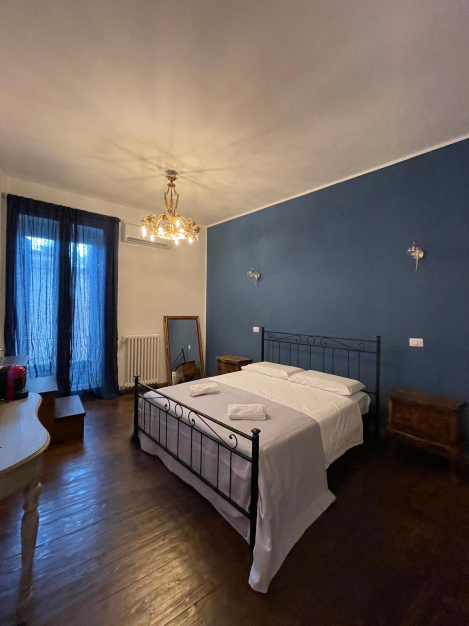 Il Serafino Holiday Suites Bari Bagian luar foto