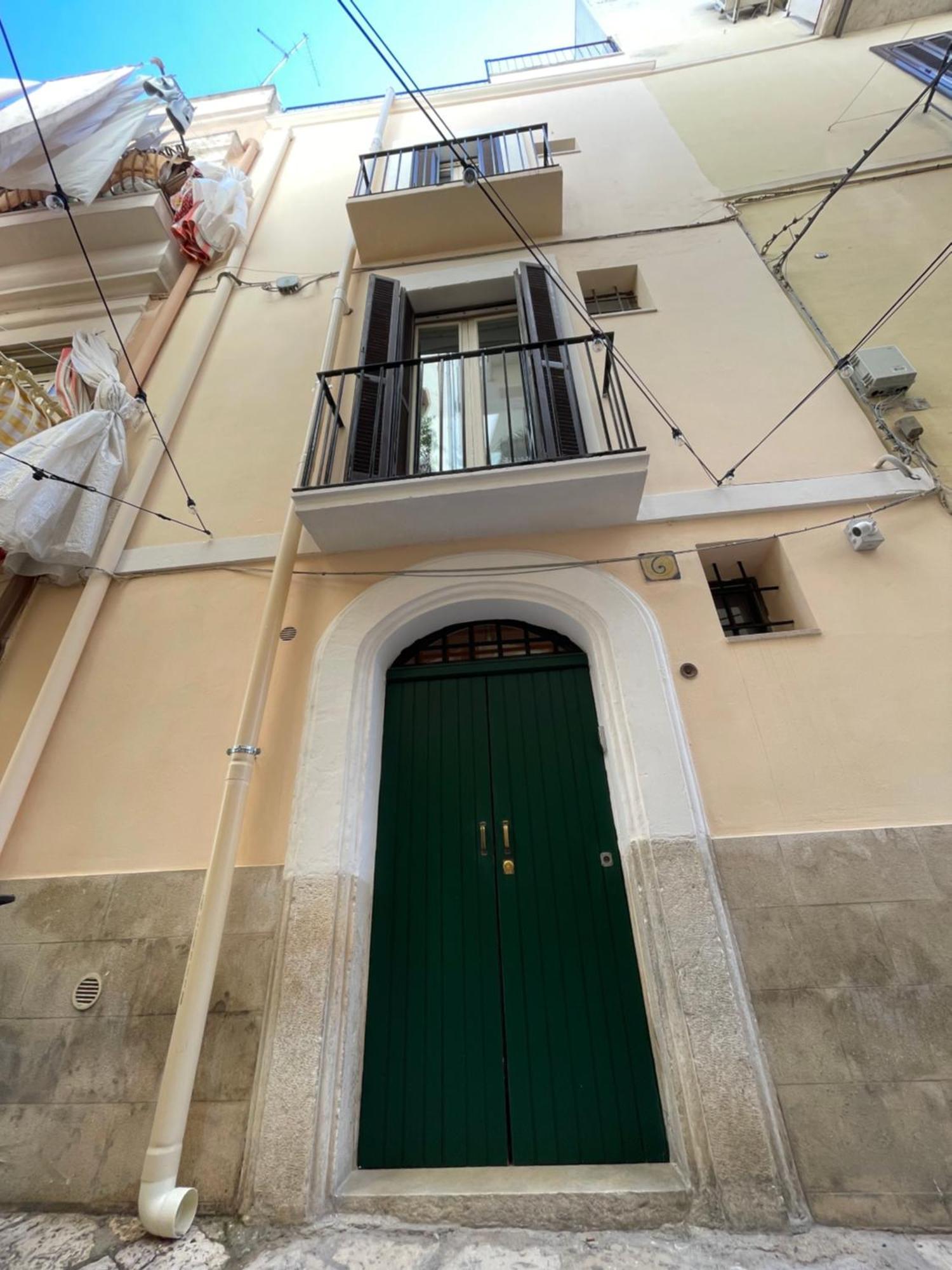 Il Serafino Holiday Suites Bari Bagian luar foto