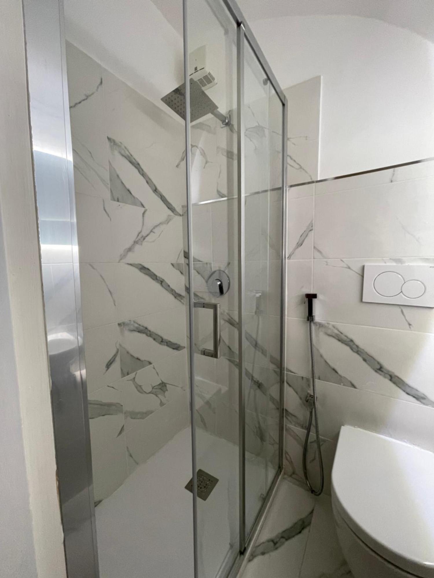 Il Serafino Holiday Suites Bari Bagian luar foto