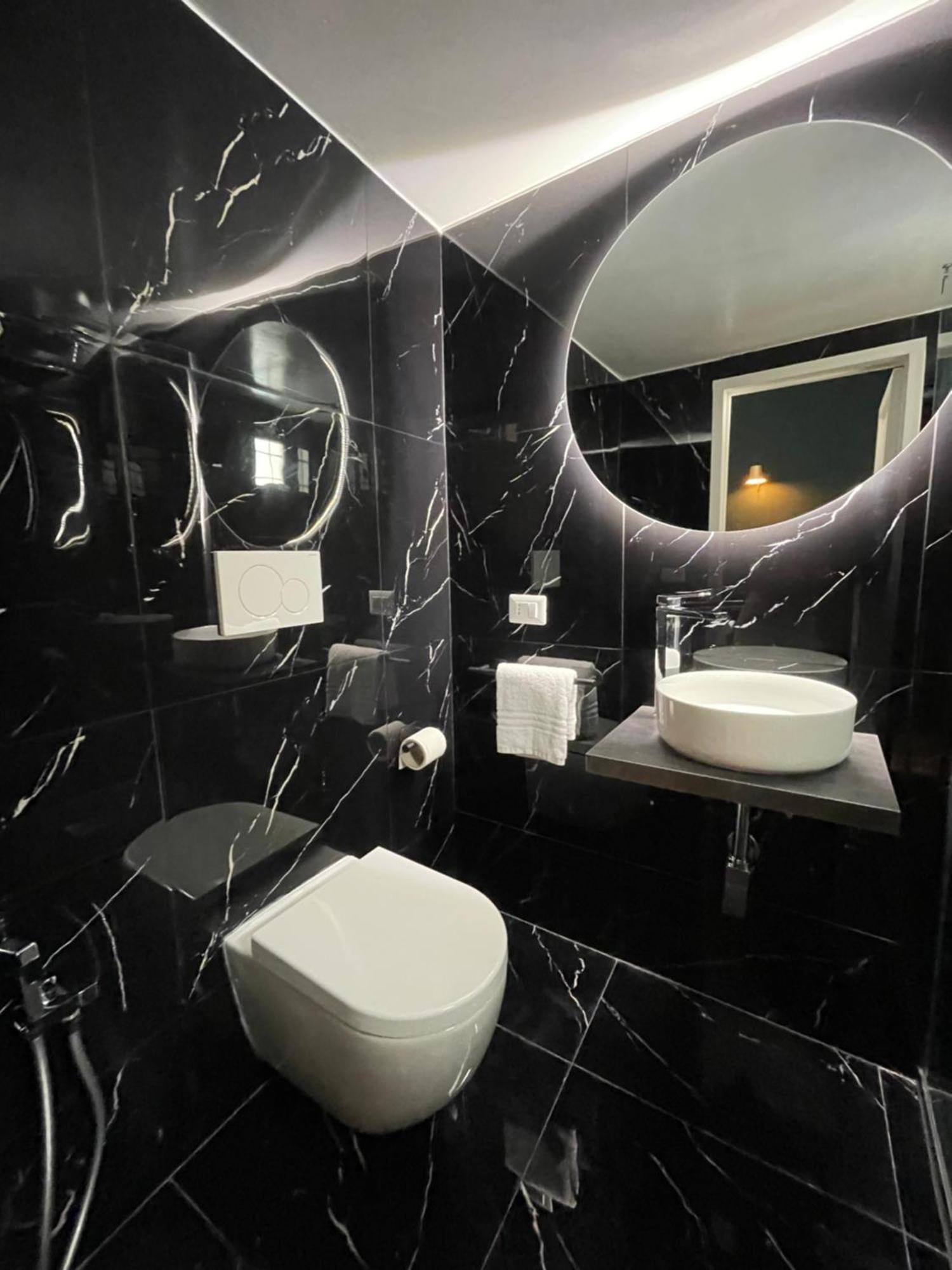 Il Serafino Holiday Suites Bari Bagian luar foto